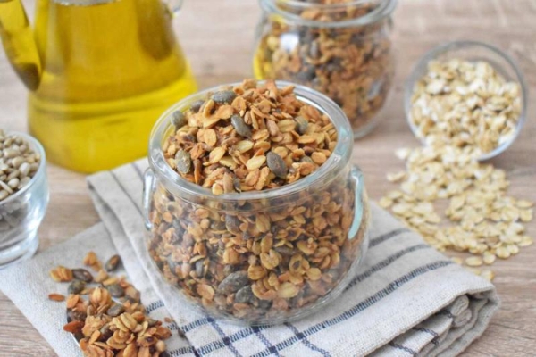 Wytrawna granola – idealna do zup kremów