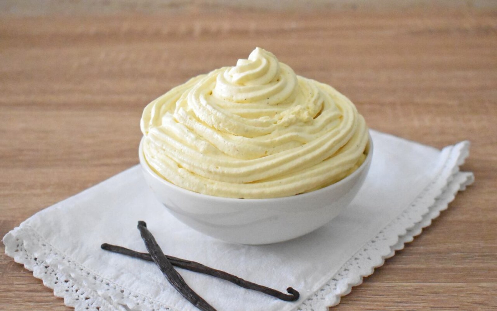 „Crème chantilly” – francuski krem z bitej śmietany