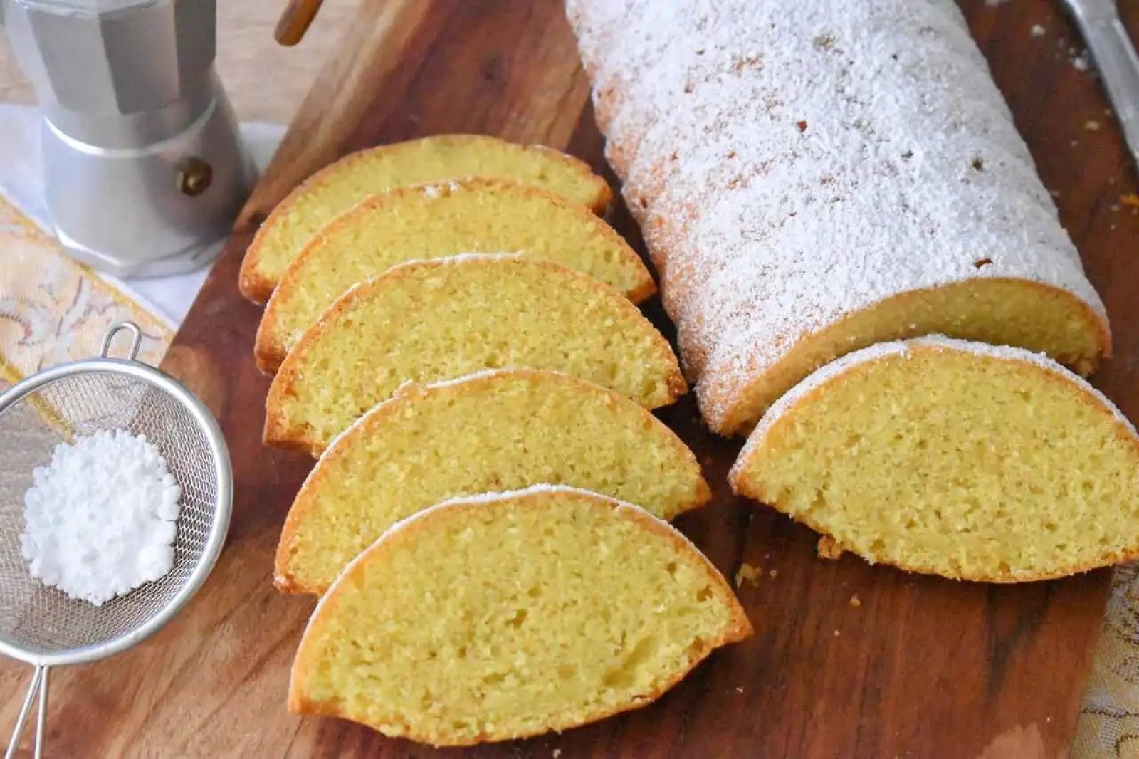 Amor Polenta – włoskie ciasto kukurydziane z migdałami