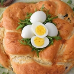 Wielkanocny chleb z...