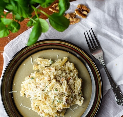 Kuchnia dla zabieganych: Maccheroni z orzechami włoskimi, bazylią i ricottą