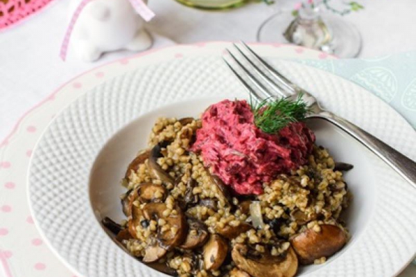 Grzybowe kaszotto z buraczkami