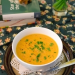 Zupa z dyni i soczewicy