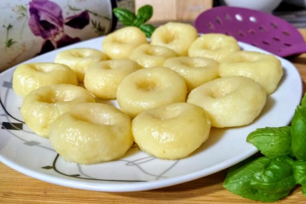 Kluski śląskie.