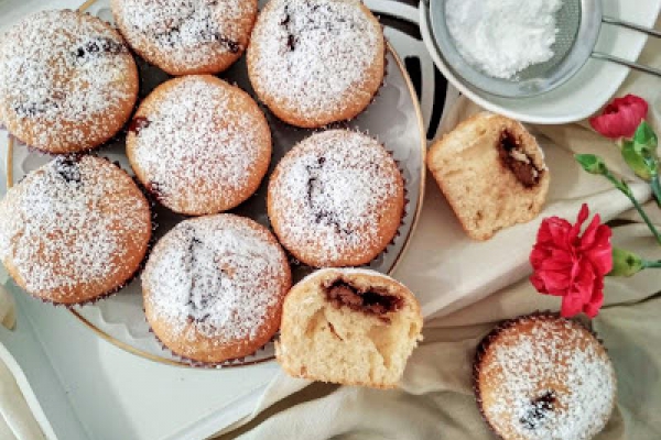 Muffinki jogurtowe z czekoladą.