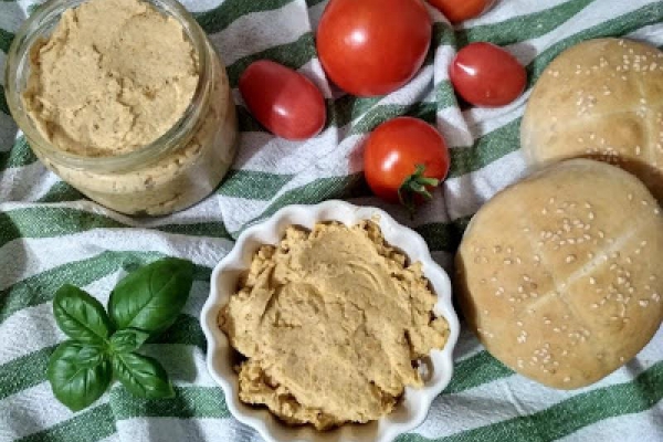 Pasta z mięsa z rosołu.