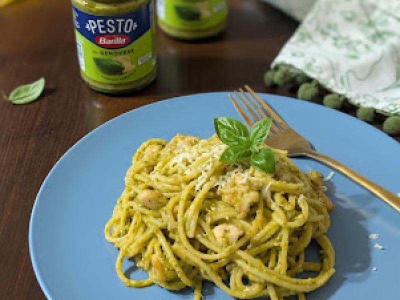 Spaghetti z kurczakiem i pesto