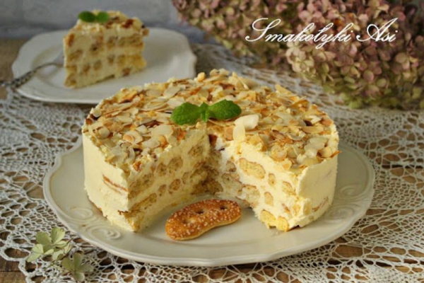 Torcik Napoleon na ciastkach francuskich