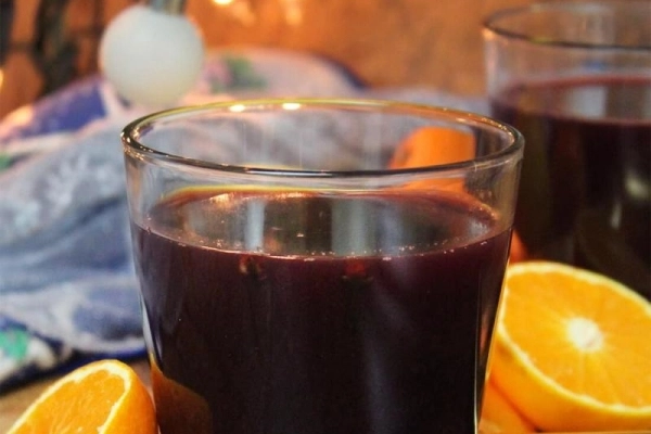 Grzaniec z whisky, sokiem pomarańczowym i mandarynkami – grzane wino PRZEPIS