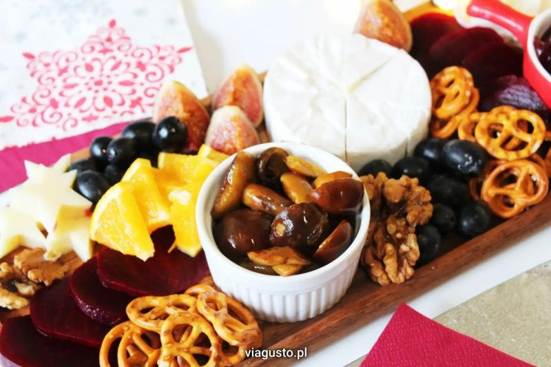 Deska przekąsek na Boże Narodzenie (bez mięsa)