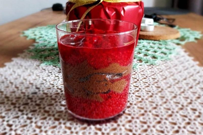 Malinowy deser z awokado