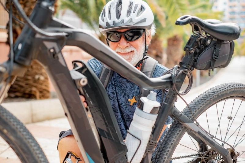 Czy warto kupić rower elektryczny? Mity i fakty