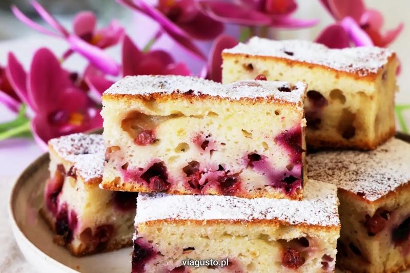 Ciasto z porzeczkami na kefirze