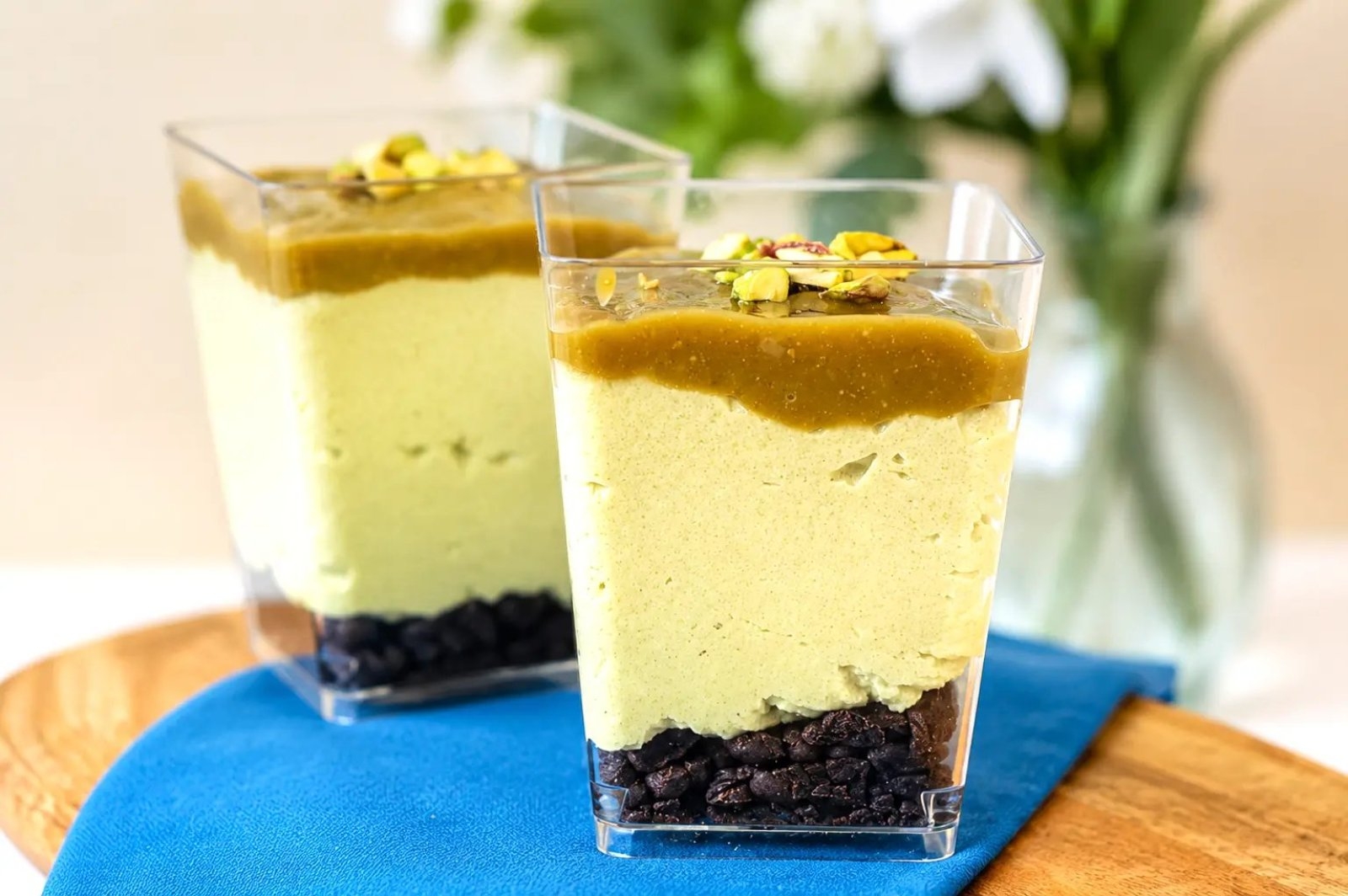 Pistacjowe mini deserki z awokado