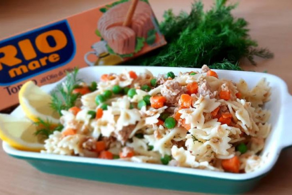Makaron z tuńczykiem z puszki