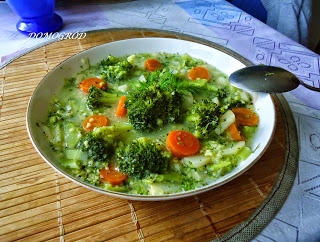 Zupa brokułowa z kaszą jaglaną treściwa i smaczna