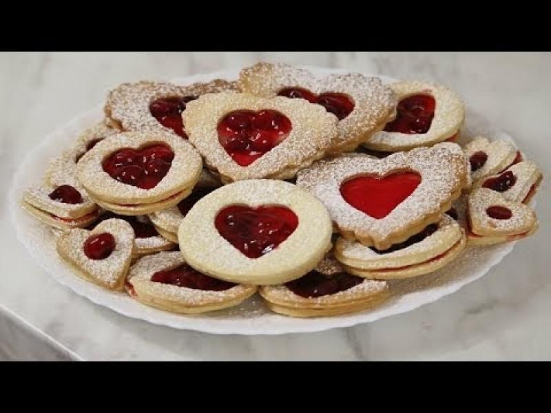 Eleganckie Ciastka bez spulchniaczy przepyszne  z dżemem żurawinowym