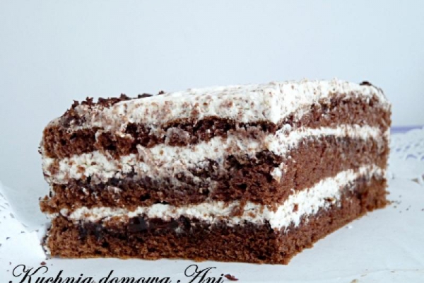 Tort czekoladowo-śliwkowy