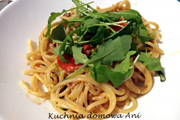 Spaghetti z pomidorami i mascarpone