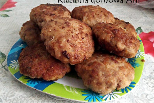 Kotlety mielone z prażoną cebulką