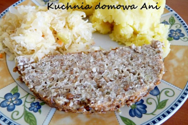 Pieczeń wieprzowa z kaszą gryczaną