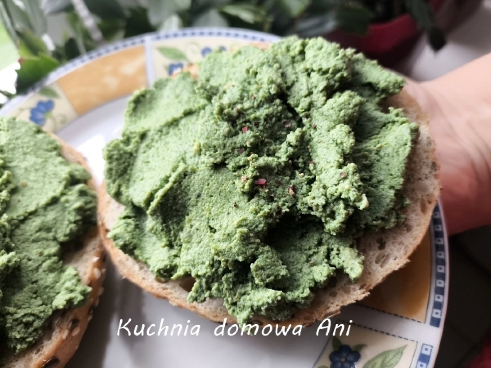 Pasta jajeczna ze szpinakiem