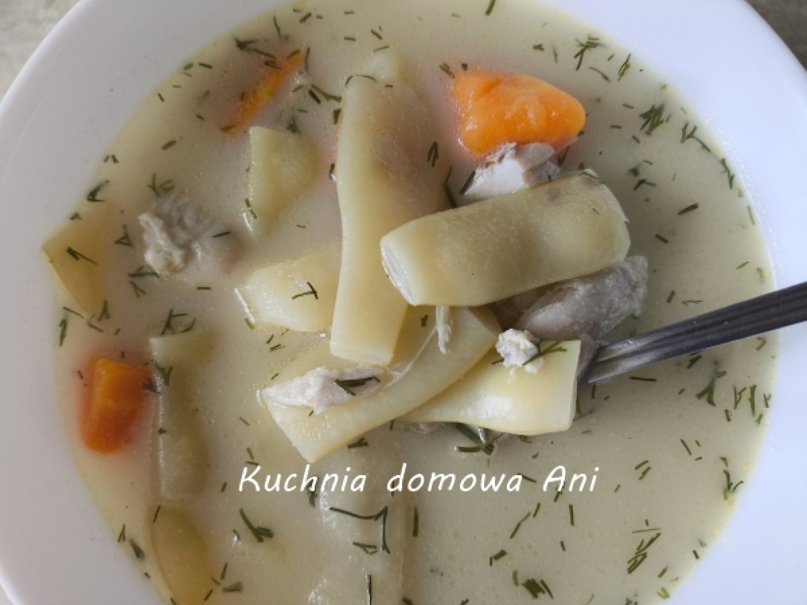 Zupa z fasolką masłową