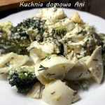 Sałatka z brokułem,...