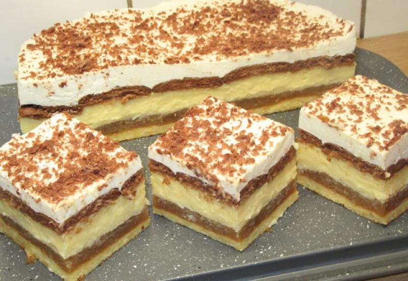 Pyszne ciasto budyniowo-śmietankowe  z jabłkami +FILM