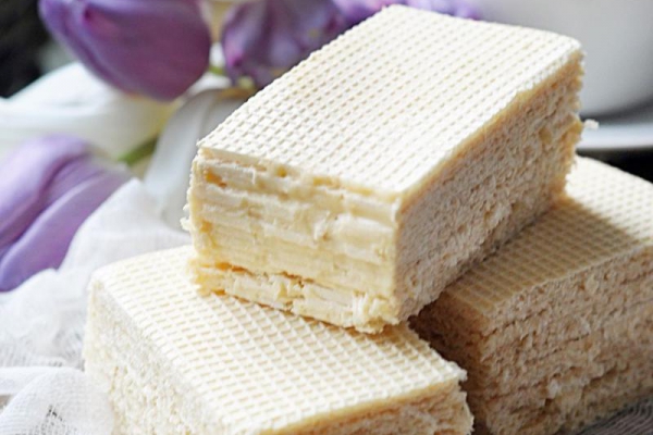 Wafle z kremem kajmakowym