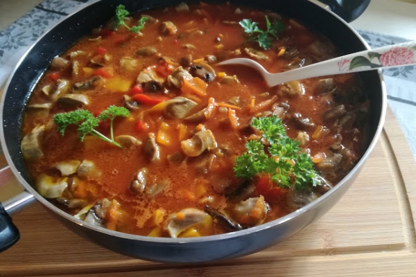 Risotto z żołądkami z indyka w curry