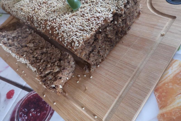Chleb Orkiszowy z nasionami