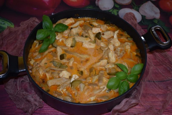 Ala stroganoff z boczniakami