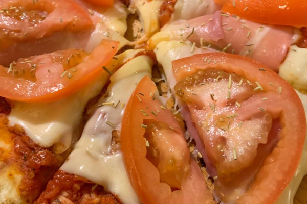 Pizza z patelni (bez drożdży)