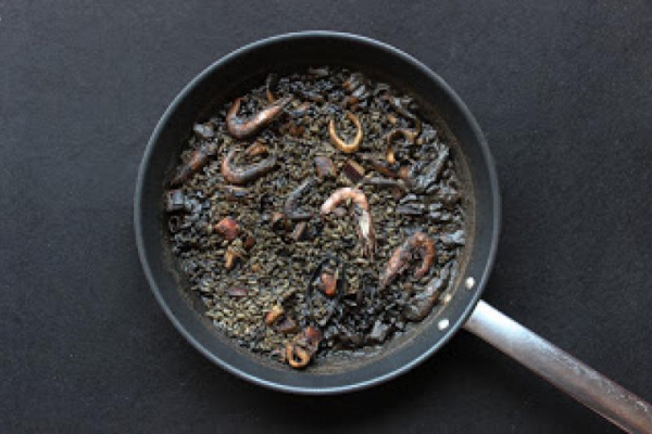 Paella negra