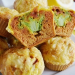 Muffiny z brokułem 