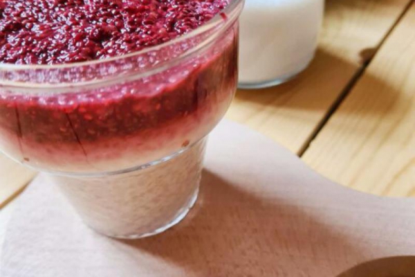 Kokosowy pudding z tapioką i nasionami chia