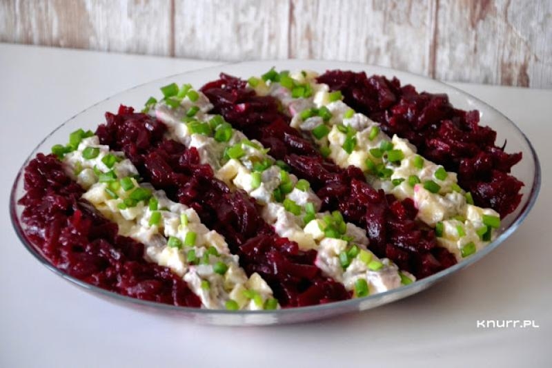 Sałatka śledziowa w paski