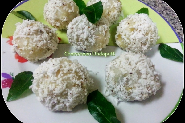 Chemmeen Undaputt - Prawns masala stuffed Steamed Coconut Coated Rice Balls