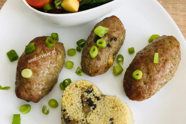 Kotlety pieczone nadziane pieczarkami i serem