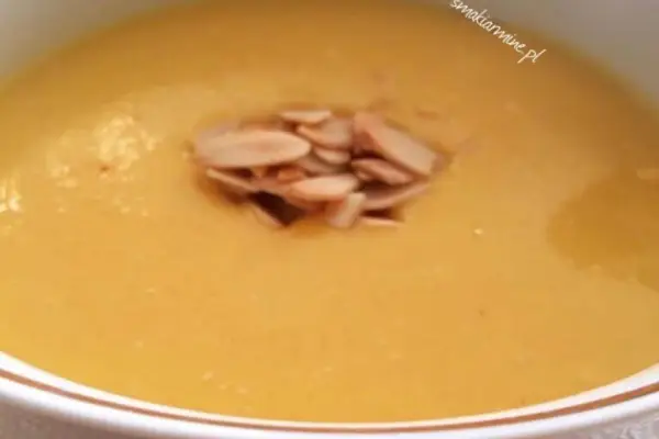 Zupa krem z dyni z brzoskwiniami