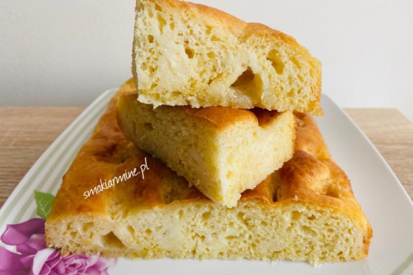 Ciasto drożdżowe, cukrowo- śmietankowe