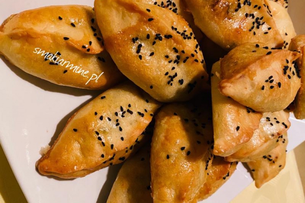 Pierożki pieczone (drożdżowe)
