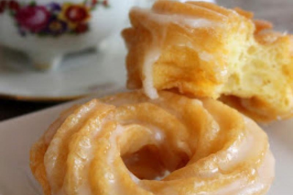 Pączki hiszpańskie (gniazdka poznańskie)