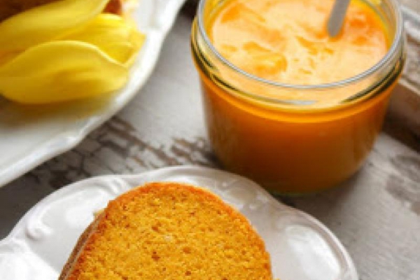 Wegańska babka mango