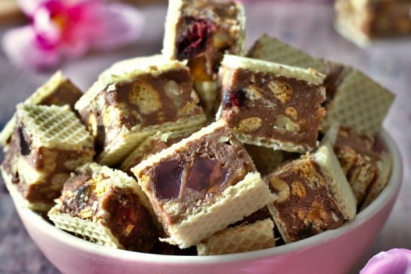Wafle z mlekiem w proszku i bakaliami