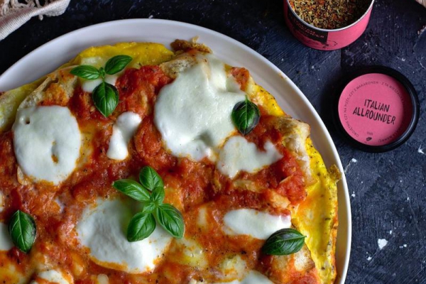 Omlet a’la pizza Margherita