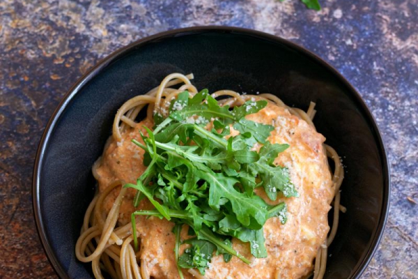 Spaghetti z pieczonymi pomidorami i mascarpone