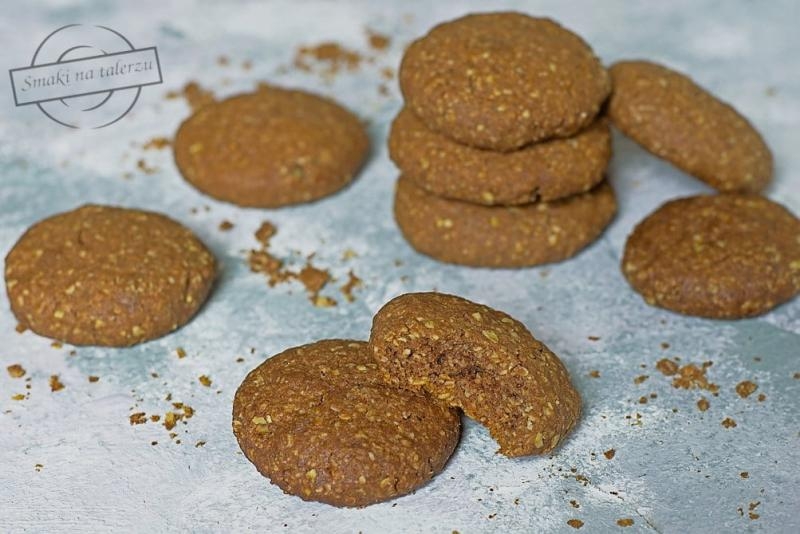 Kakaowe ciasteczka owsiane z kawałkami czekolady