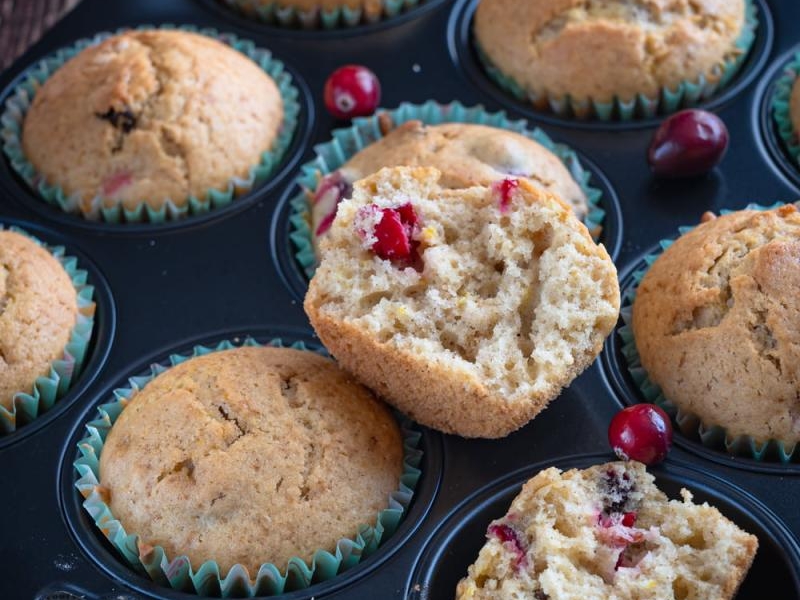 Muffinki z rodzynkami i żurawiną